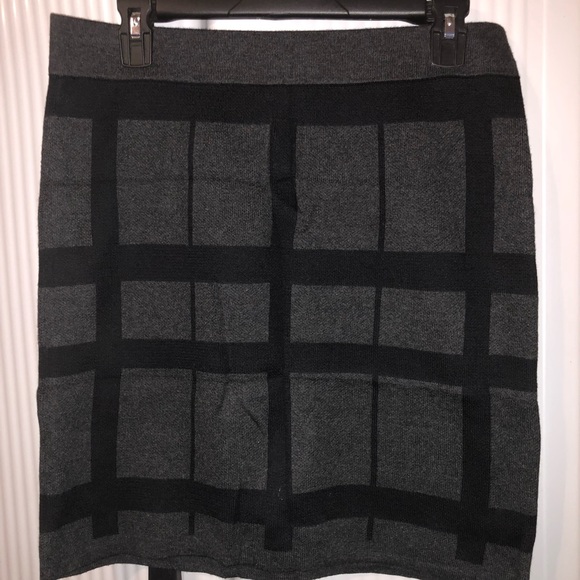 Ann Taylor LOFT Petite skirt - Picture 1 of 3